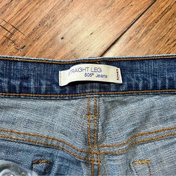 Levi's Women's 505 Straight Leg Denim Jeans, 12 - Picture 5 of 11